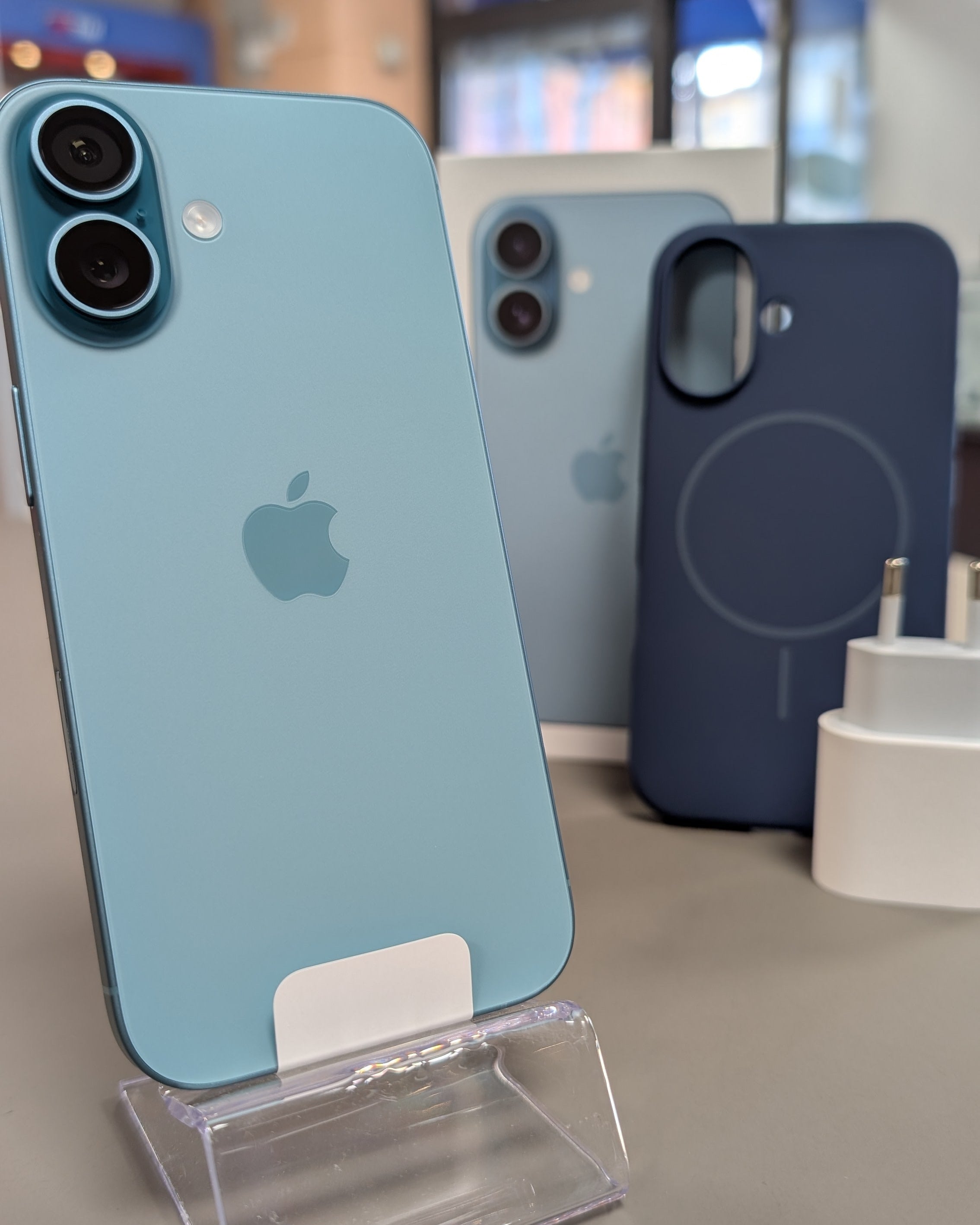 iPhone 16 128GB