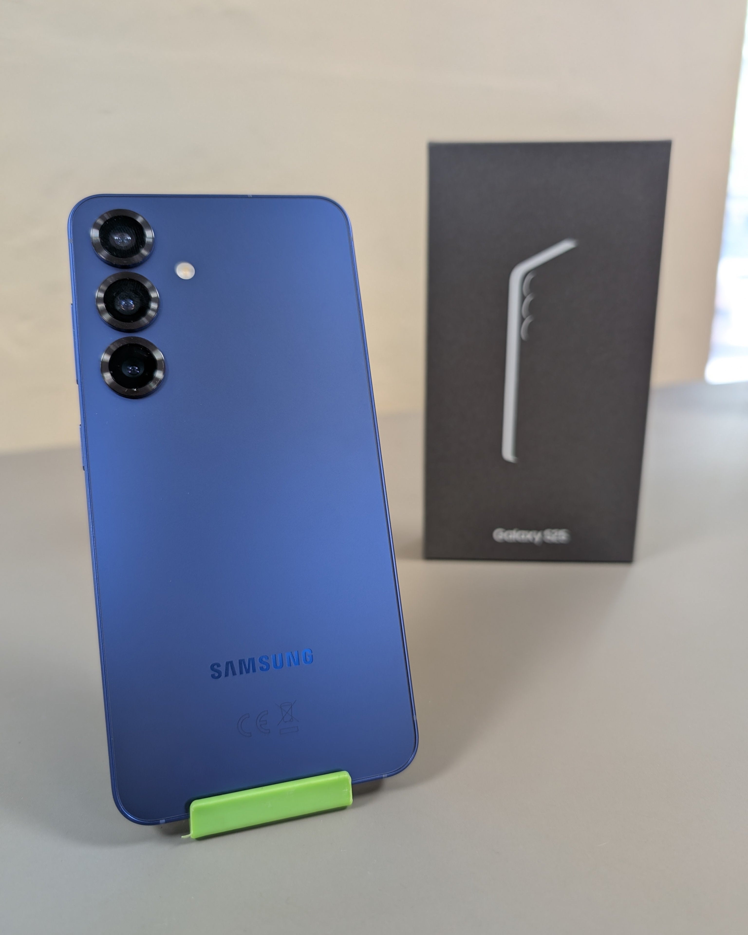 Samsung S25 256GB